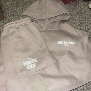 White fox set